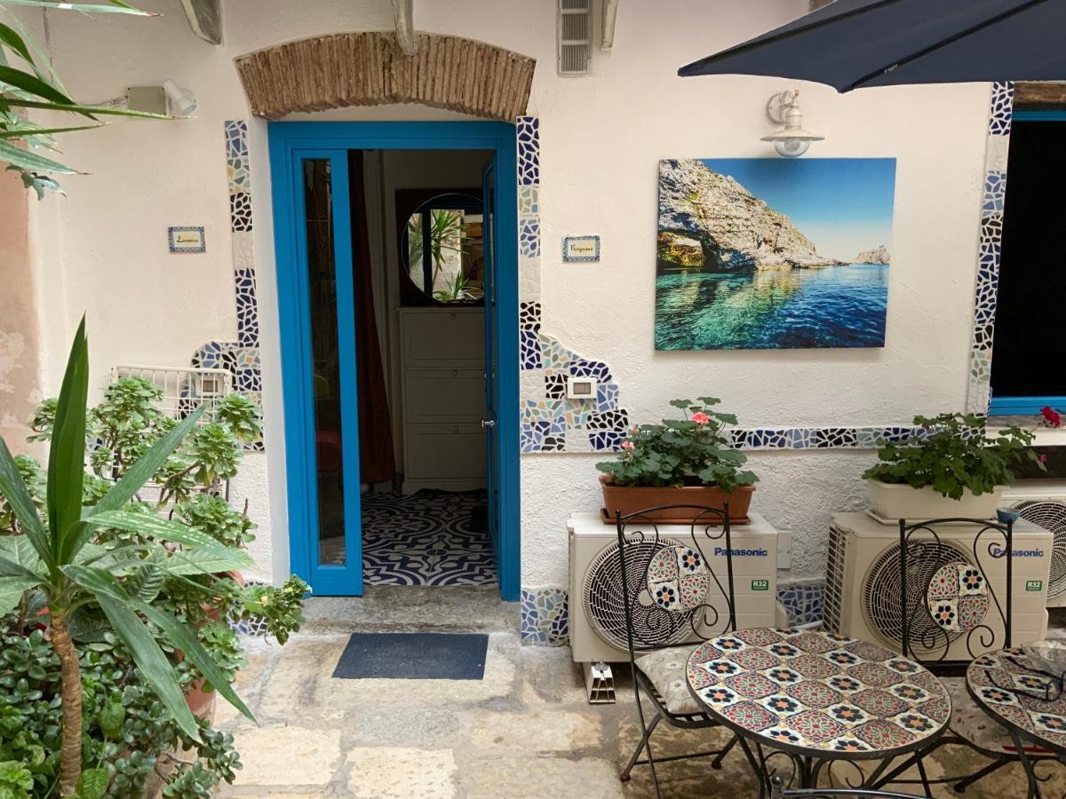 Cortile Azzurro Hotel Trapani Exterior photo
